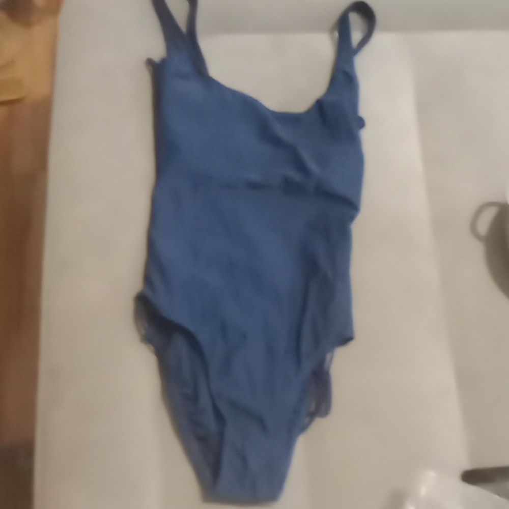 Never worn blue 💙 one piece swimsuit 🩲.